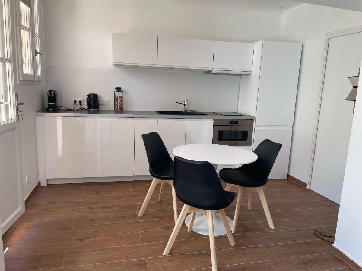 Saint-Tropez Centre - Grand Studio Avec Terrasse Экстерьер фото